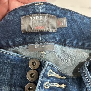 Torrid Super Soft Denim Jegging 16T